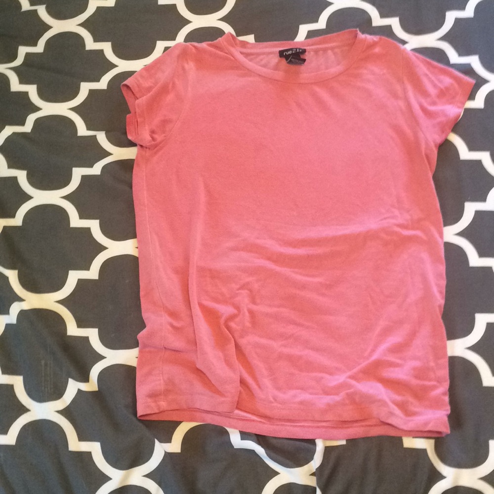 Light pink salmon T-shirt rue 21
